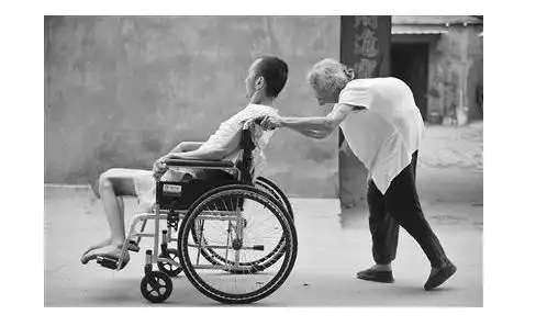 催人泪下的母爱照,看一次哭一次