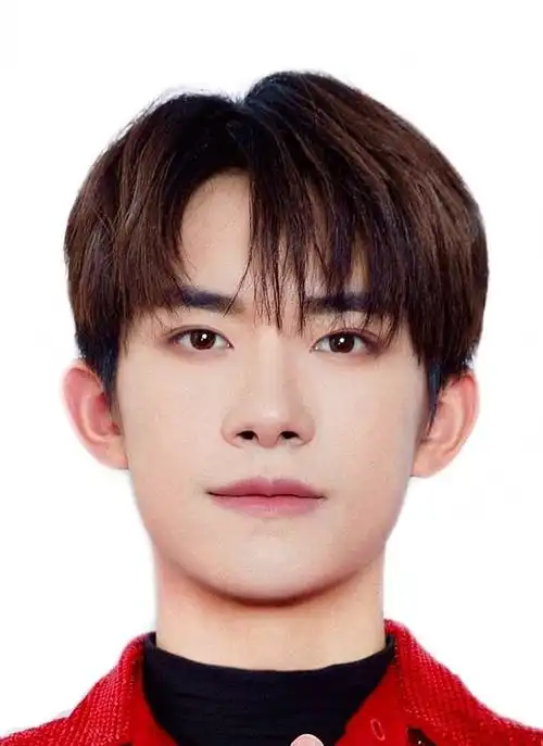 易烊千玺证件照,清爽帅气又酷又正