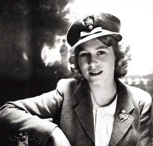 国王_伊丽莎白_查尔斯