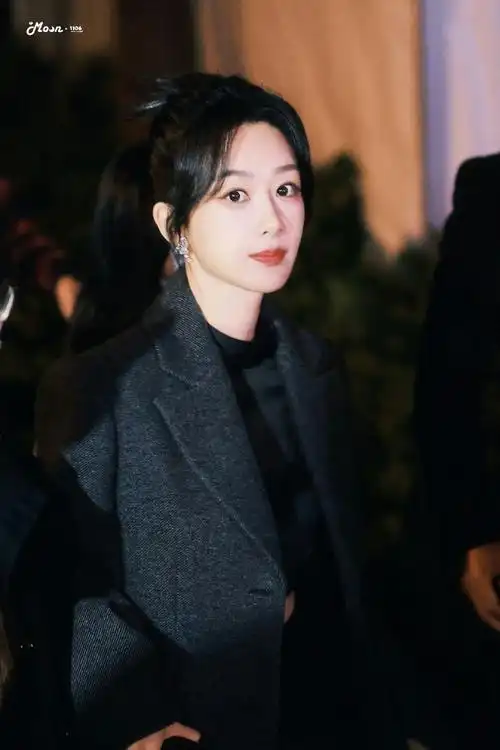 杨紫夜色大片##杨紫时尚先生大片