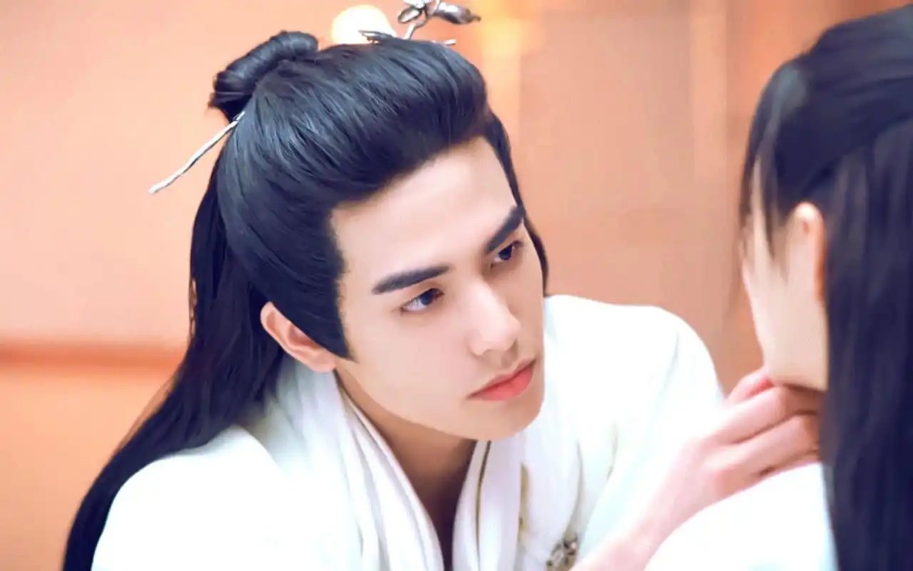 凤囚凰容止绝代风华壁纸_绝美权谋爱情故事