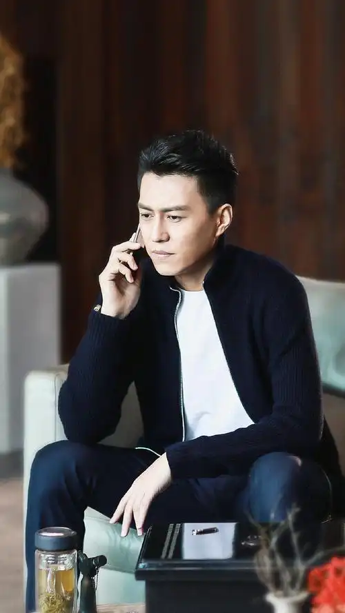 靳东欢乐颂2 [笑而不语]谭爸爸的壁纸来啦