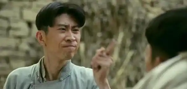 《狗剩快跑》开播,6集拿下全国收视第一,果然,观众最爱抗战剧