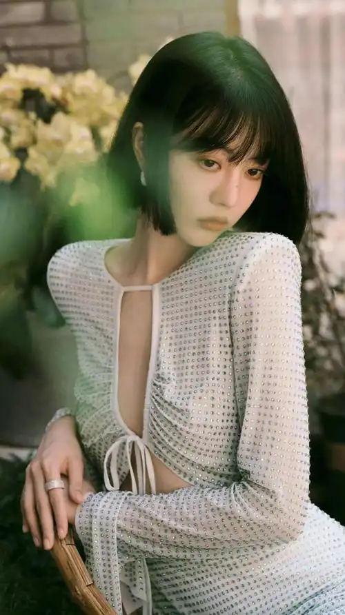 腿精美女李溪芮|壁纸|打卡_网易订阅