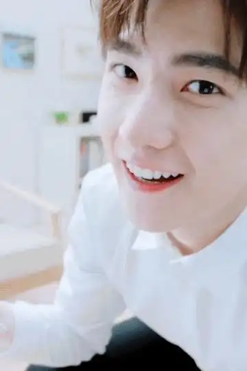 杨洋 白衬衫 卖萌 秀色可餐