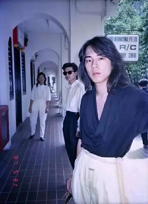 终于知道"紫霞仙子"朱茵为什么要嫁给黄贯中了