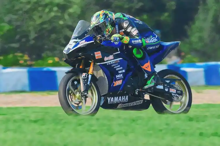 王一博 cr:weibo 青云猫宝79蓝毛真的是… - 堆糖,美图壁纸兴趣社区