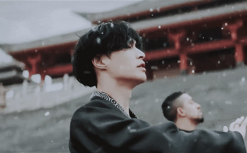 恭喜张艺兴第四张个人专辑《莲》「单平台」达.