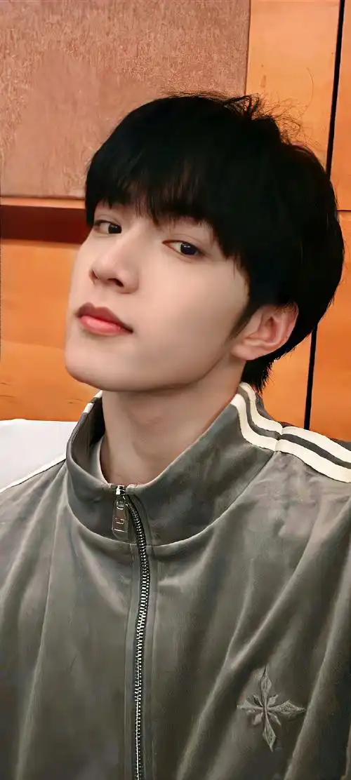 刘耀文壁纸更新😍