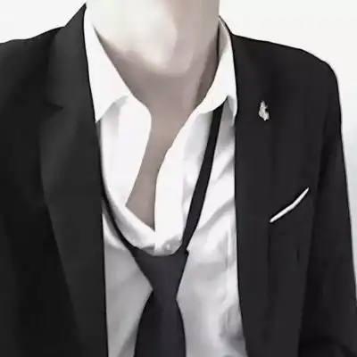 西装控不露脸气质男头像图片 高清最新2022西装扯领带男生头像_男生