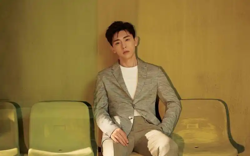 邓伦魔力的笑容,当伴郎好开心呀