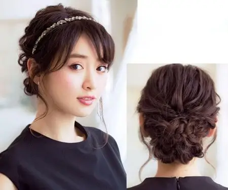 发型点评:编发打造的这款盘发发型让看起来超美的,从脑后看是那精致