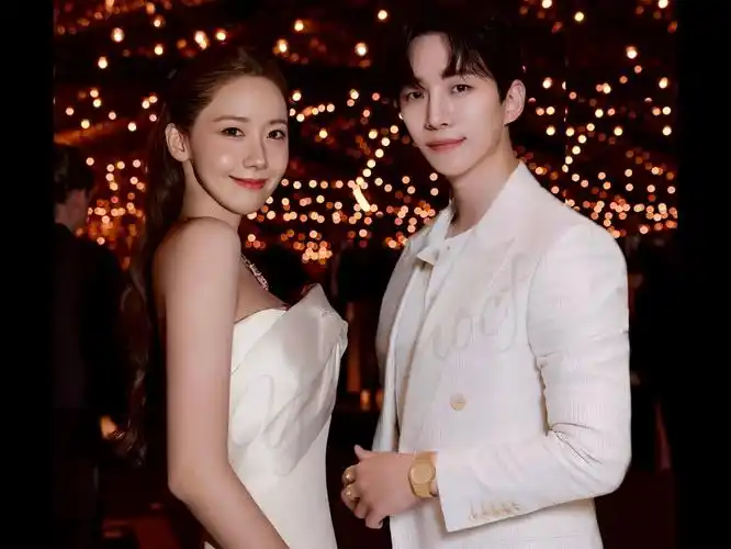 李俊昊&林允儿 小情侣甜晕了