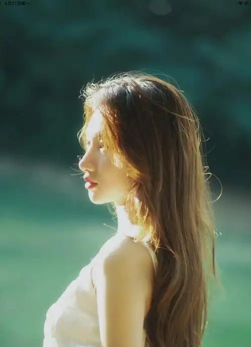 不想露出正面拍照?侧颜照的5个拍摄方法,半边脸拍照也能美成画