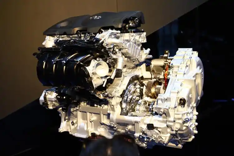 2.5升四缸自然吸气混动版,搭载e-cvt无极变速箱