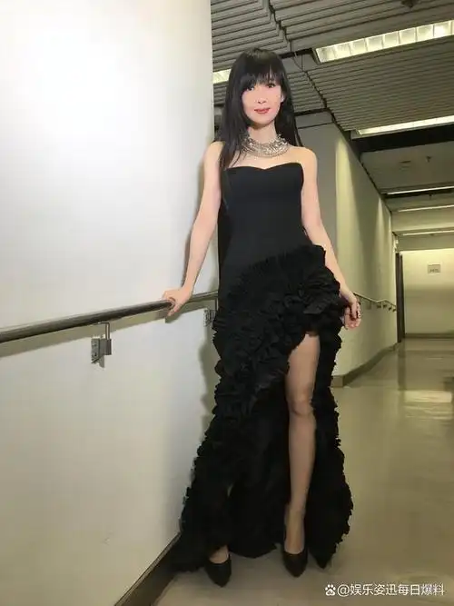 或许是看多了谣言,周慧敏昨日淡定在ig晒出一只斑鸠的照片