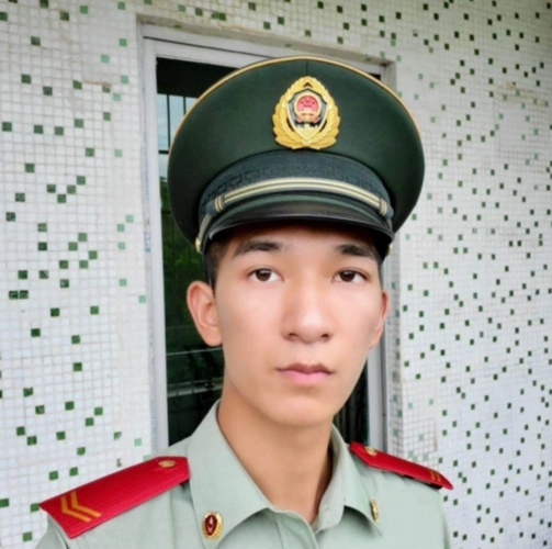 网友:英雄应得到奖励