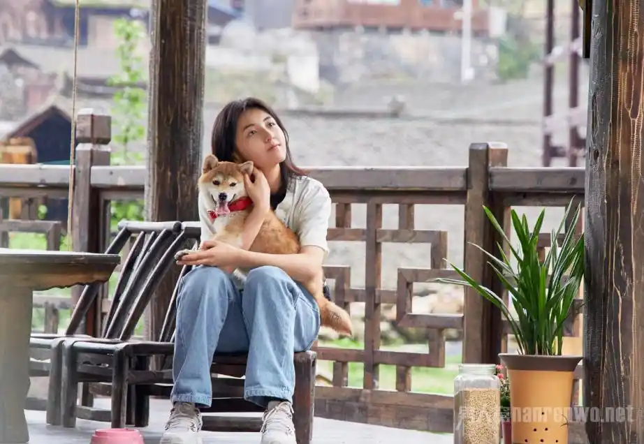 王珞丹领养瓢哥 没有感情的吃饭机器终于也有主人了