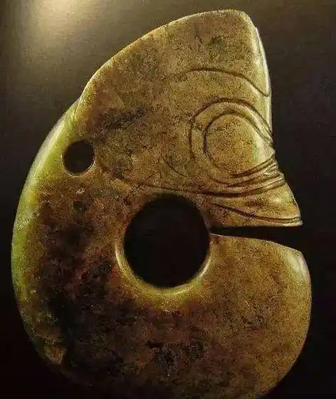 原创红山玉龙猪龙与c龙如何用除了祈雨求收置于墓主胸背以升天