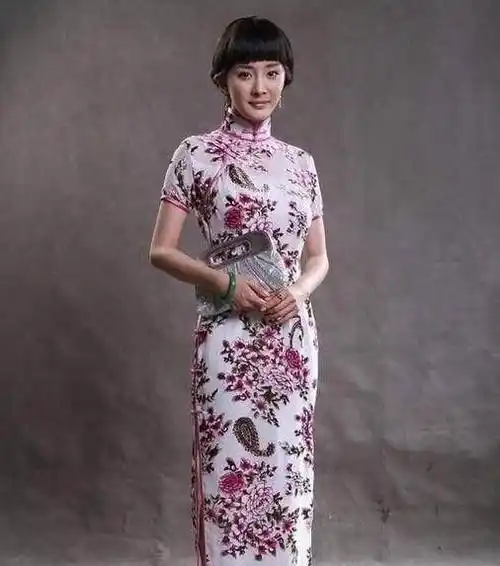 40岁袁泉穿上旗袍太有味道了,杨幂和baby怎么就穿成了时尚圈的笑柄了