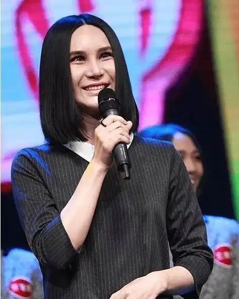 尚雯婕整容前后照片(尚雯婕惊艳高清照片)(8)