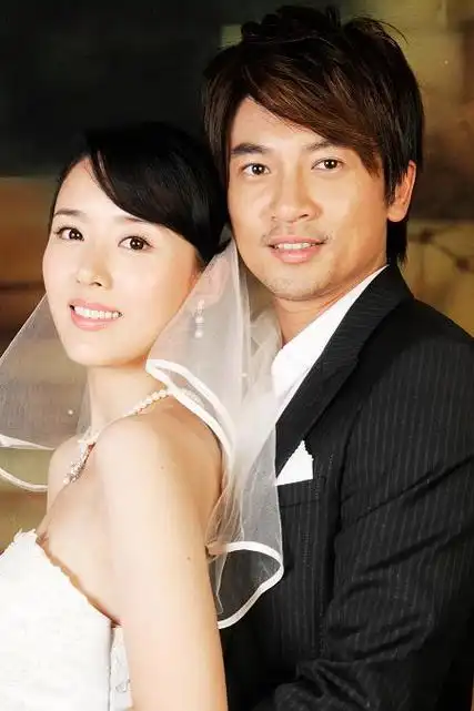 颜丹晨苏有朋《四个丘比特》婚纱照新浪娱乐讯据悉,由北京电影学院"