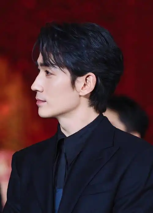 朱一龙侧颜写真##朱一龙