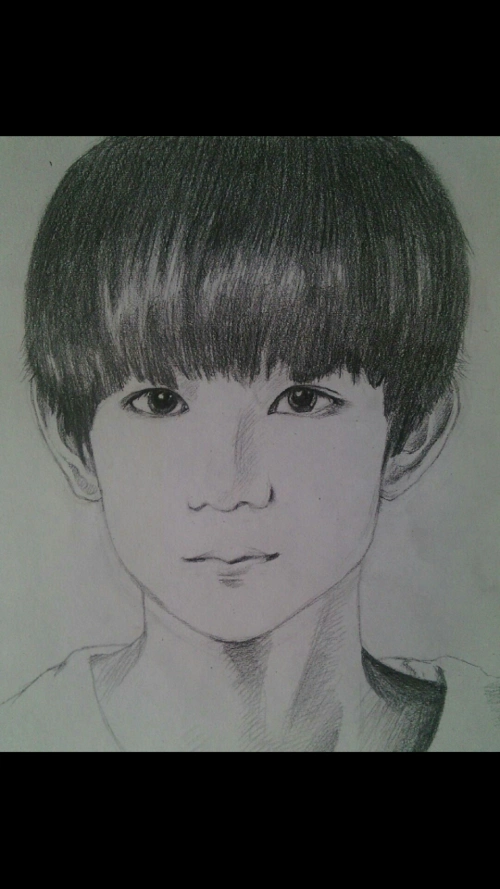 求王源的这些素描的原图