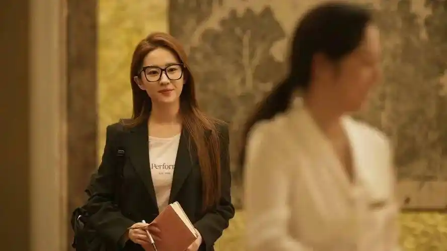 新剧试毒:刘亦菲《玫瑰的故事》,张颂文荣梓杉《看不见影子的少年》等