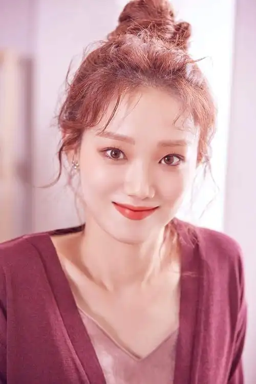 李圣经 ‖ 是个古灵精怪又霸气侧漏的百变小公主,人见人爱没错了