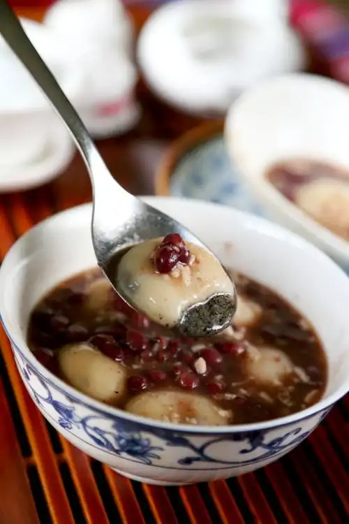 庆冬至,南方人汤圆这样吃,补血补钙,黑发飘逸!