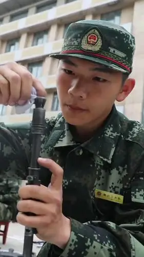 专注,源于新同志对军人"第二生命"的敬畏!山东武警