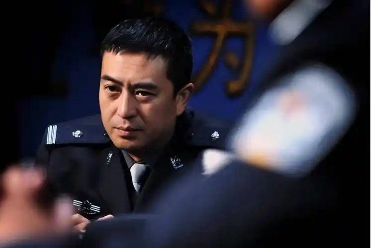 在拍《国家使命》遇到张嘉译的时候,她对张嘉译的印象并不好.