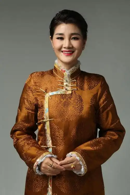 降央卓玛:从酒店服务员到专业演员,翻唱系列歌曲爆红全国