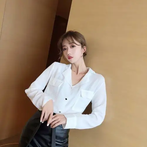 实拍2019秋装衬衫女韩范v领漏锁骨上衣垂感心机宽松个性长袖衬衣