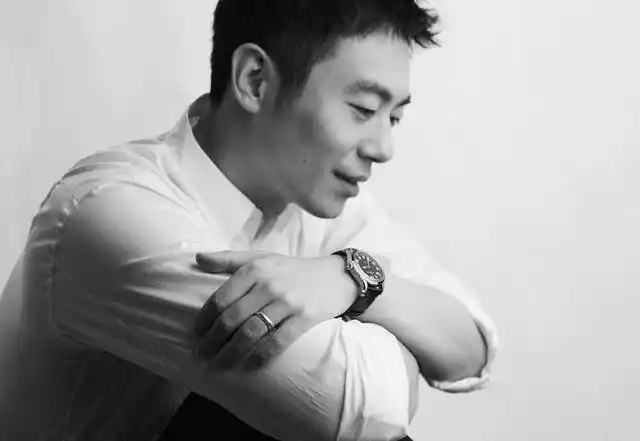 原创朱亚文跟初恋相爱9年后转身娶了沈佳妮如今把妻子宠成公主