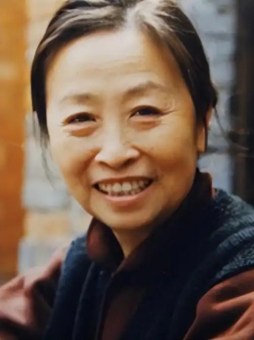 张少华:一生住在40平的房子里,去世一年后,丈夫无比想念