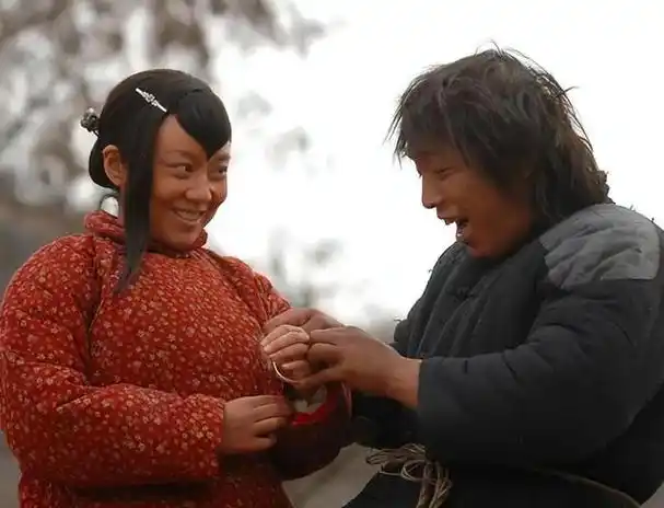 平胸大嘴驴脸明明长相难看却红的一塌糊涂这些女星凭什么