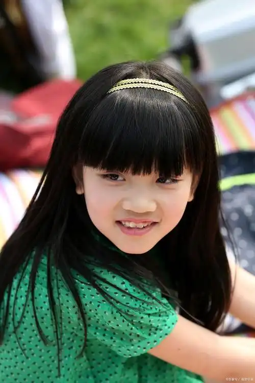 "铁嘉欣:微笑女孩的低调成长之路"