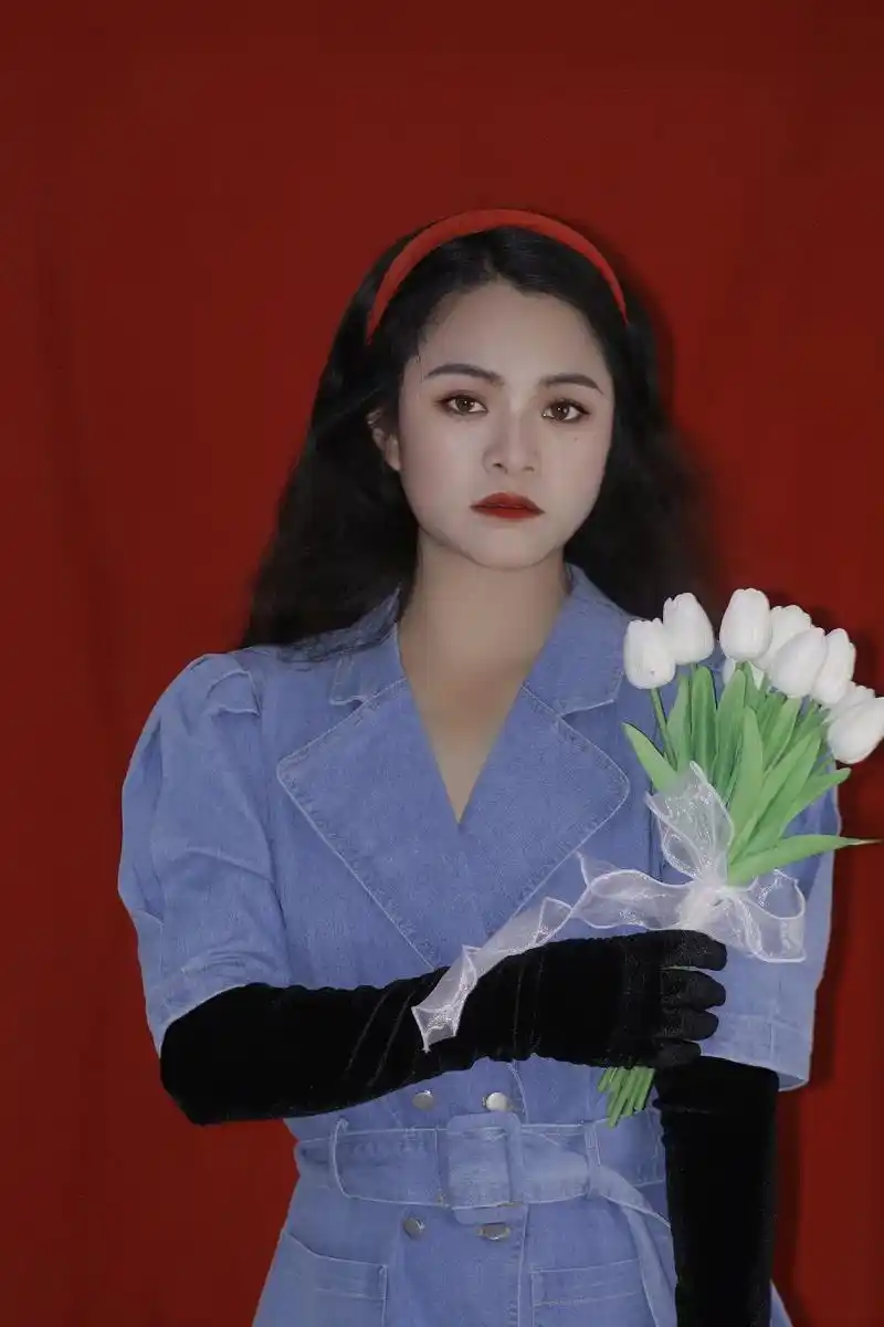 港风复古 偏爱港风  ps:照片来自白日梦换装自拍馆,体验 - 抖音