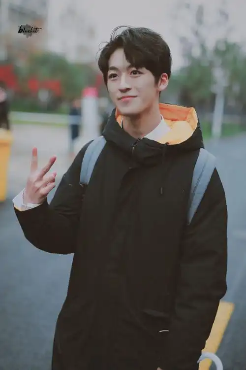 wink狙击手何洛洛