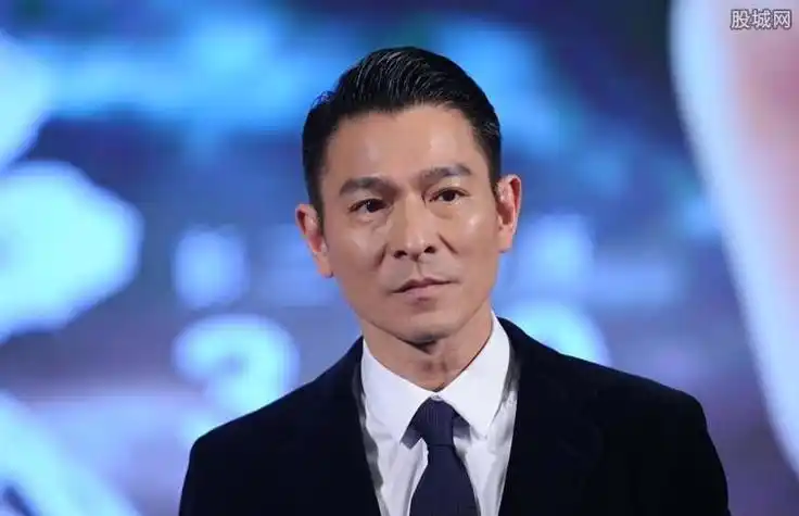 刘德华多少岁了今年 刘德华多大岁数了今年(刘德华多少岁了今年2022)