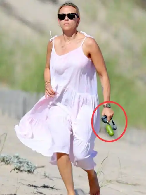 35岁"寡姐"斯嘉丽放飞自我,被嘲女装大佬,堪称女版小李子_斯嘉丽