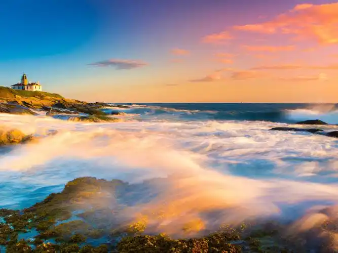 晚霞,天空,云层,小屋,大海,浪花,阳光正好,沿海印记晚霞壁纸图片