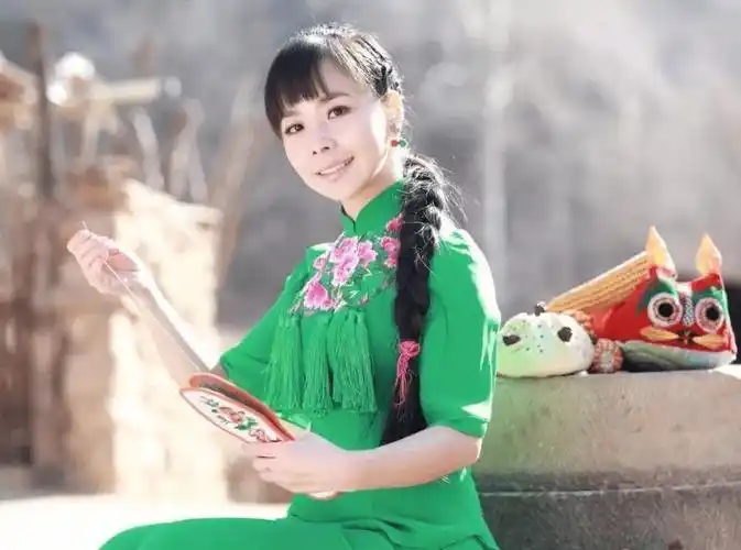 一己之力养活全家,王二妮下嫁农村初恋初心不变,老公却像变了个人