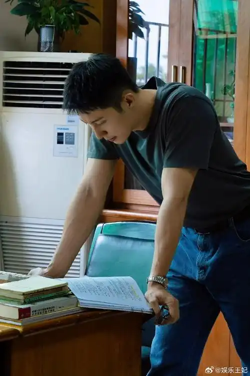 黄景瑜下海许魏洲准备上岸