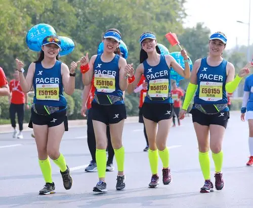 2019郑州国际马拉松跑友精彩瞬间