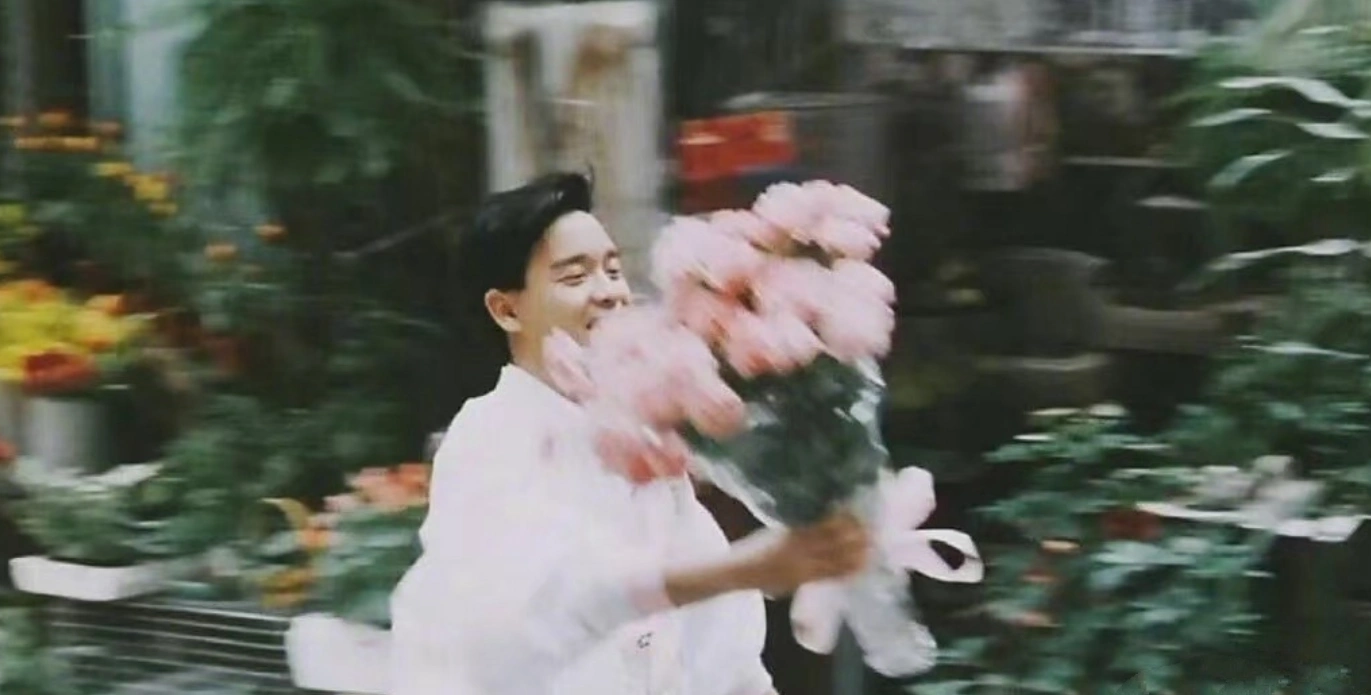 舒淇莫文蔚袁咏仪悼念张国荣,但都不如唐鹤德发三个字催泪__财经头条