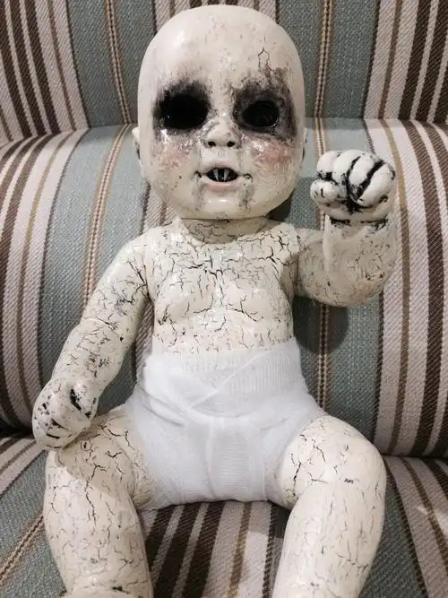 国外搜集的一堆恐怖娃娃照片