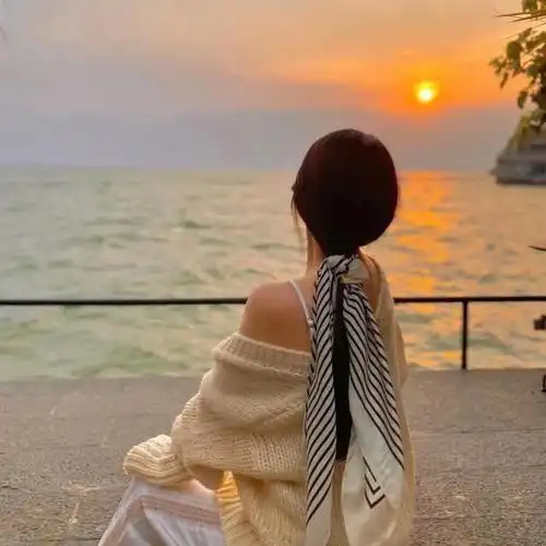 高清美女背影头像气质 长发(美女头像真实高清自然好看)-天晟网